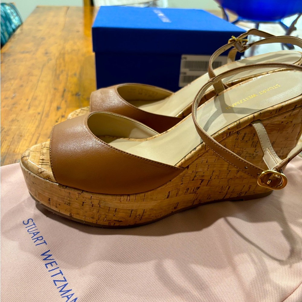 Brand New Stuart Weitzman Palmina wedge, size 8.5